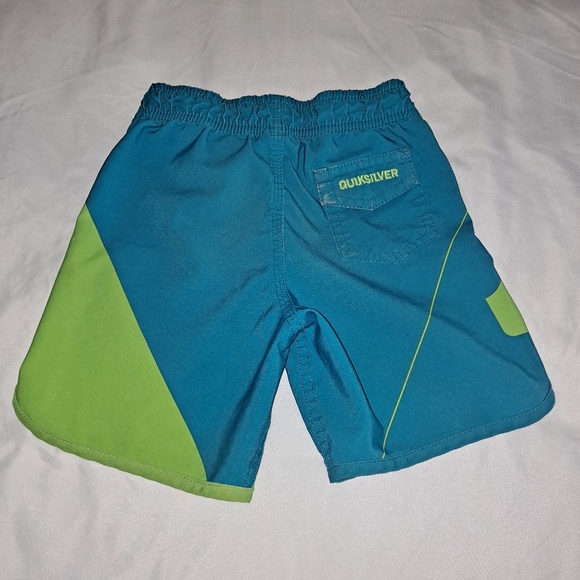 Quicksilver Boardshorts 2T Swim Trunks - Picture 2 of 3